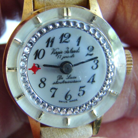 De Luxe Virgin Islands Ladies WATCH, Beige & Gold Tone 17 Jewels, Needs TLC C33 - Picture 3 of 8